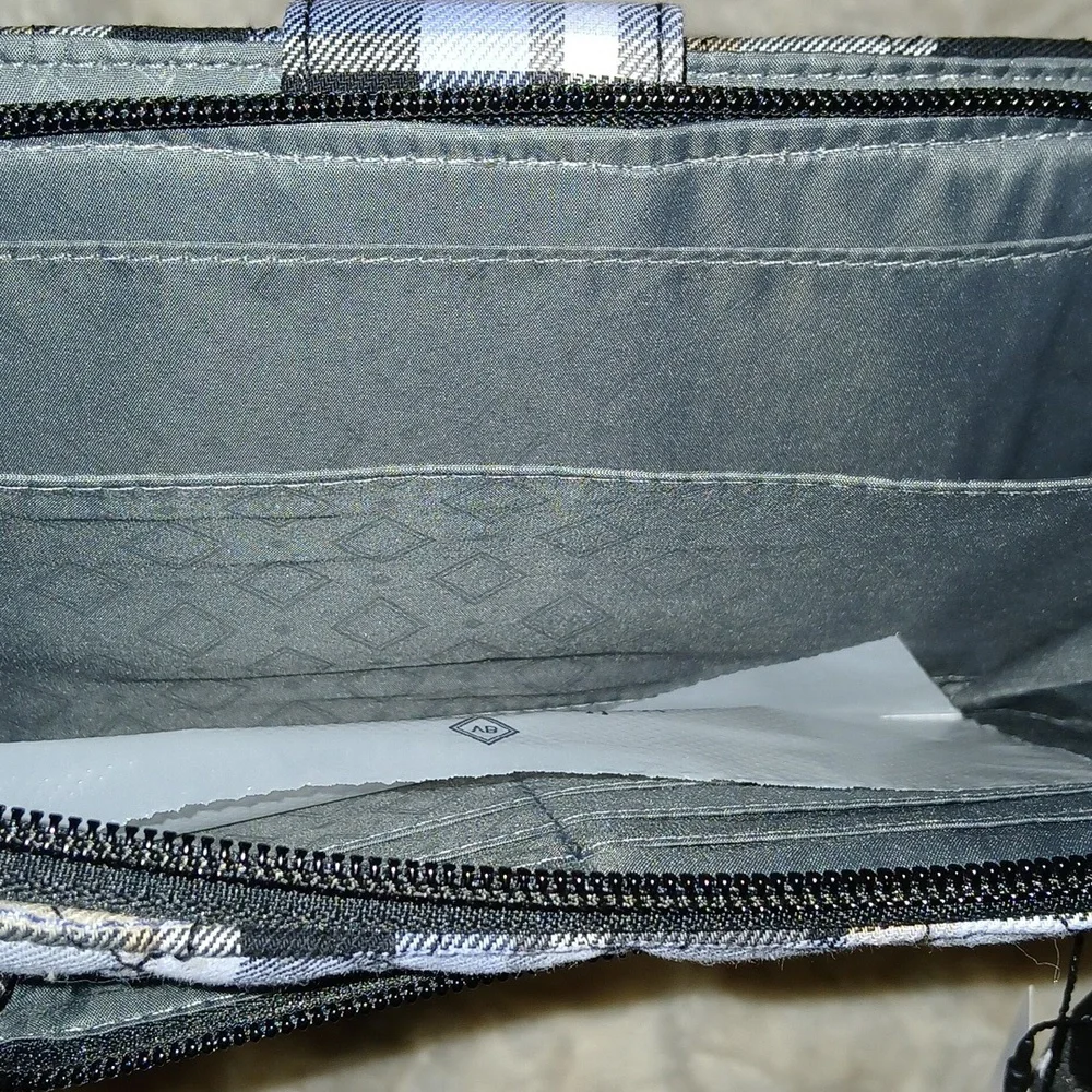 Vera Bradley Cotton Turn Lock Wallet w/RFID Protection - Picture 11 of 13